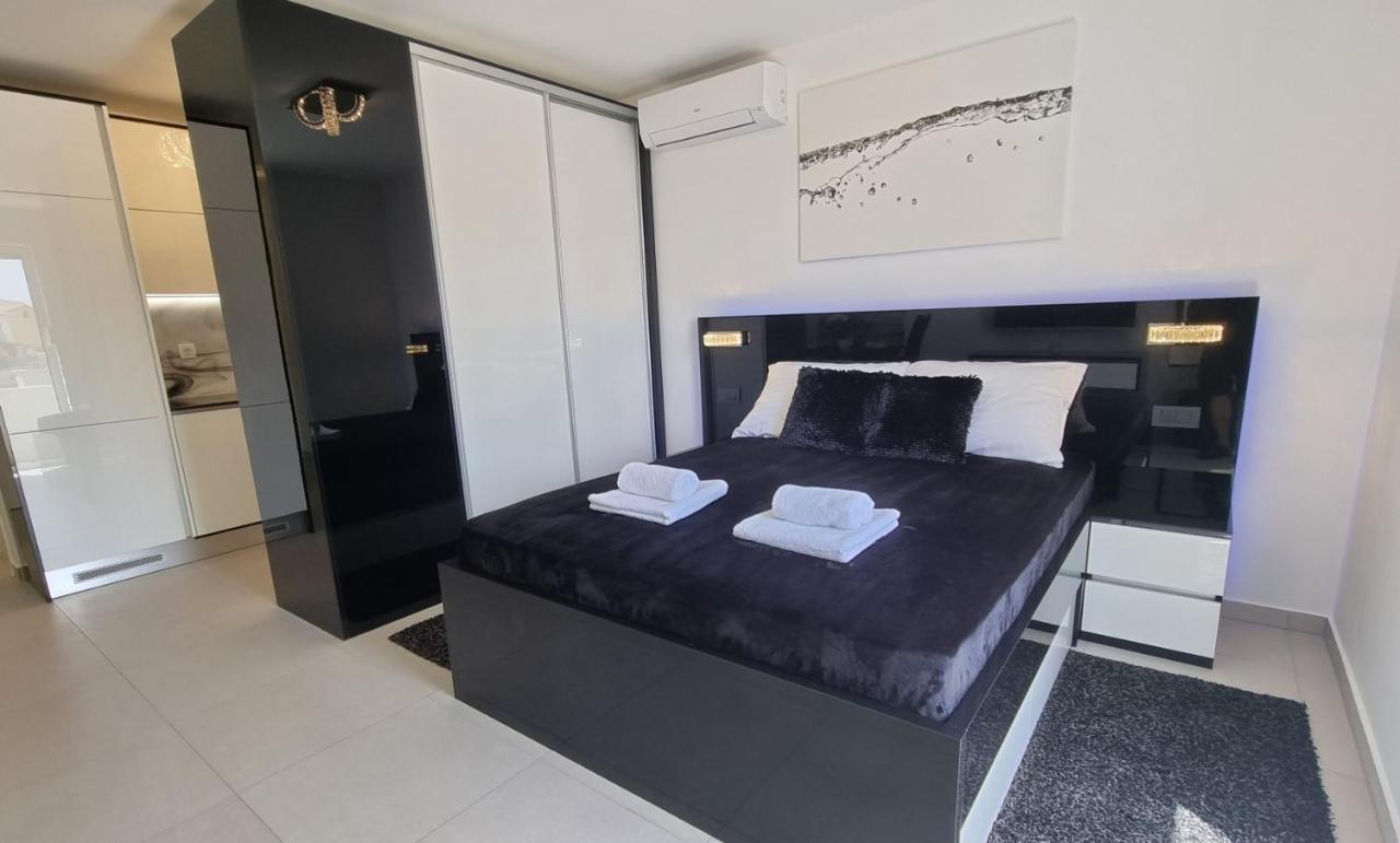 Bartol Luxury Apartments Krk Croatia, With Own Hot Tub - Whirlpool Krk Town Kültér fotó