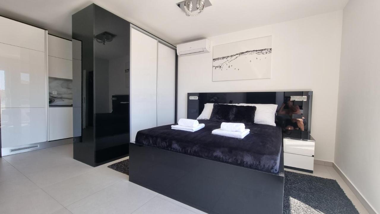 Bartol Luxury Apartments Krk Croatia, With Own Hot Tub - Whirlpool Krk Town Kültér fotó