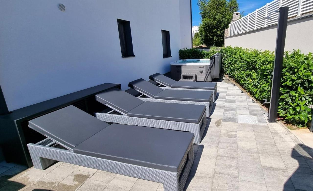 Bartol Luxury Apartments Krk Croatia, With Own Hot Tub - Whirlpool Krk Town Kültér fotó