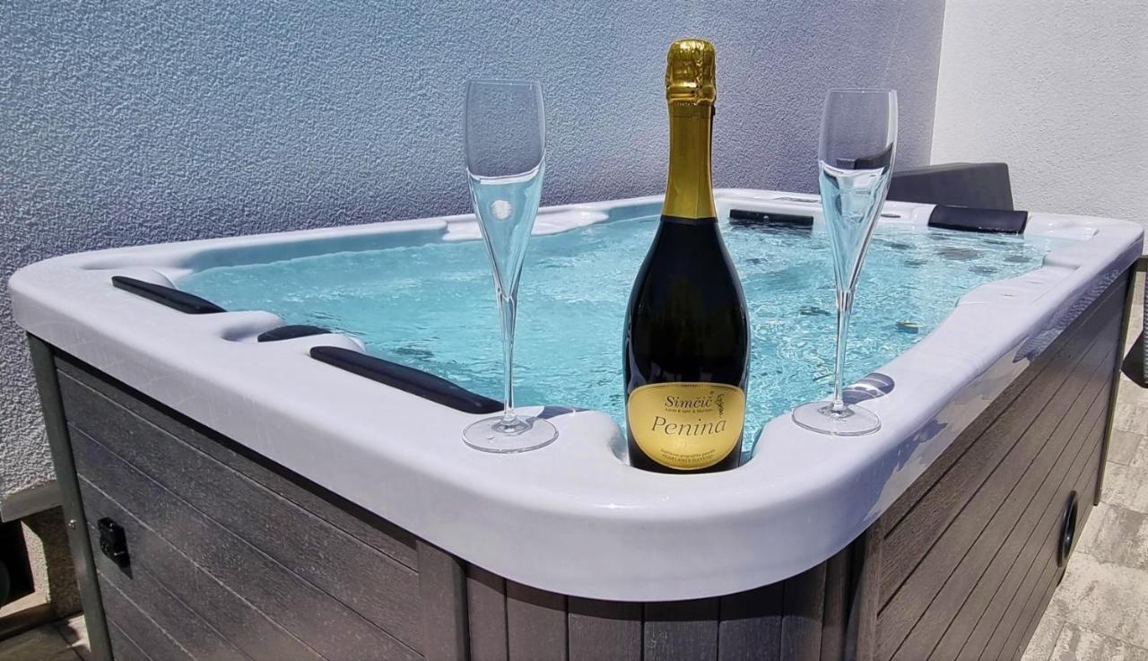 Bartol Luxury Apartments Krk Croatia, With Own Hot Tub - Whirlpool Krk Town Kültér fotó