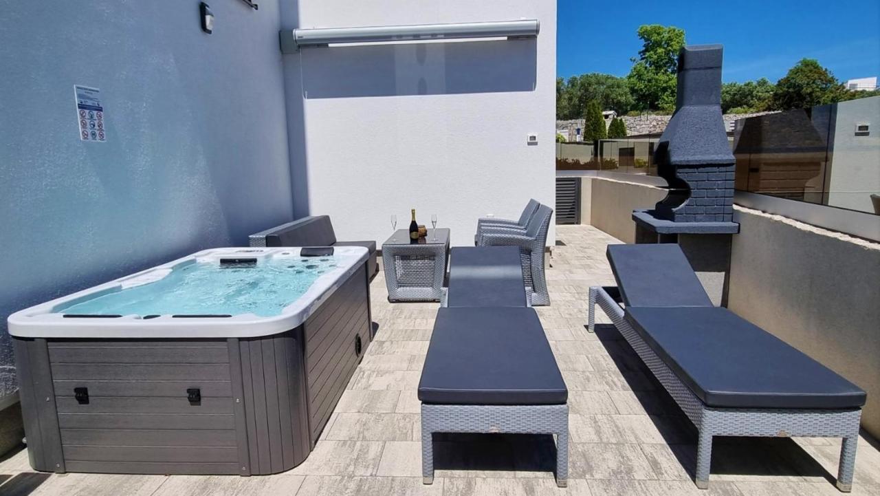 Bartol Luxury Apartments Krk Croatia, With Own Hot Tub - Whirlpool Krk Town Kültér fotó