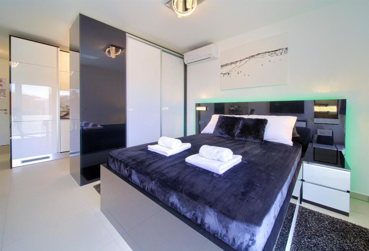 Bartol Luxury Apartments Krk Croatia, With Own Hot Tub - Whirlpool Krk Town Kültér fotó