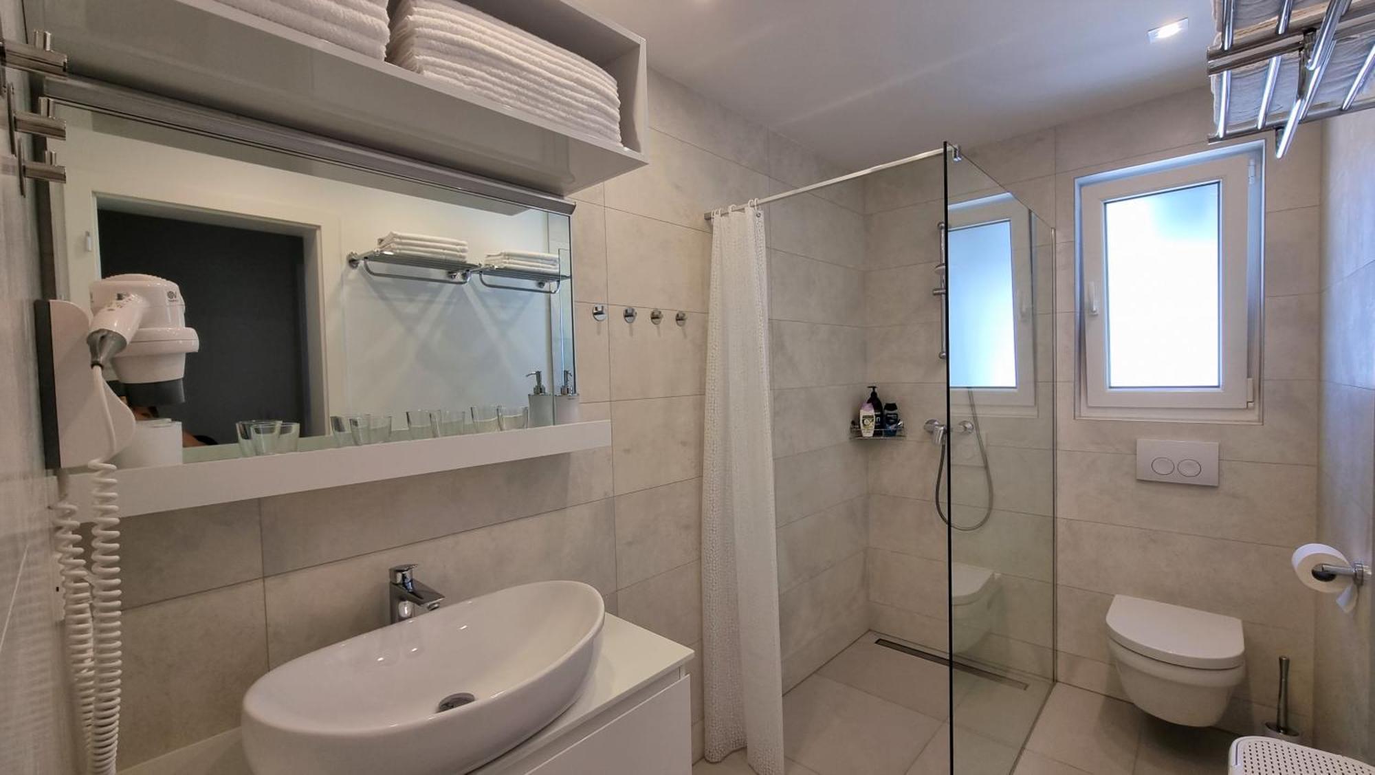 Bartol Luxury Apartments Krk Croatia, With Own Hot Tub - Whirlpool Krk Town Szoba fotó